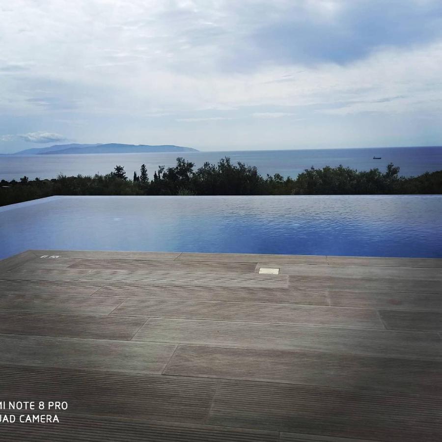Villa Shades Of Blue ترابيزاكي المظهر الخارجي الصورة